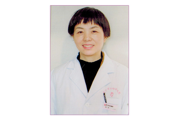 产科查房医生吴珊